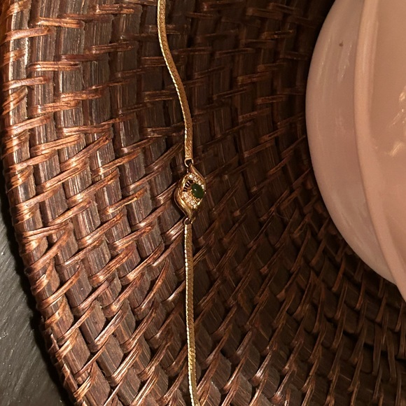 Gold tone immaculate bracelet very versatile it’s  s fun and elegant piece - Picture 6 of 6